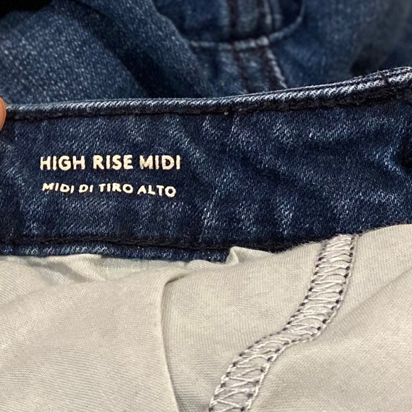 Universal Thread Denim Shorts - Picture 4 of 6